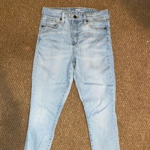 Universal Thread Crop Jeans